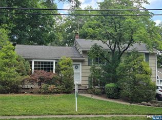 181 Crescent St, Closter, NJ 07624
