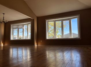 16048 80th St #2, Howard Beach, NY 11414