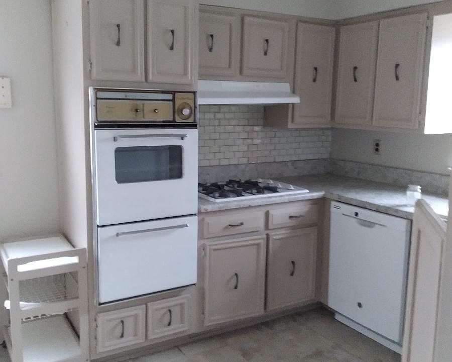 1st image of 2735 E 22nd St #3