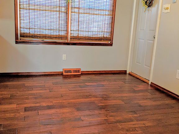 5th image of 89 Thomas Ln