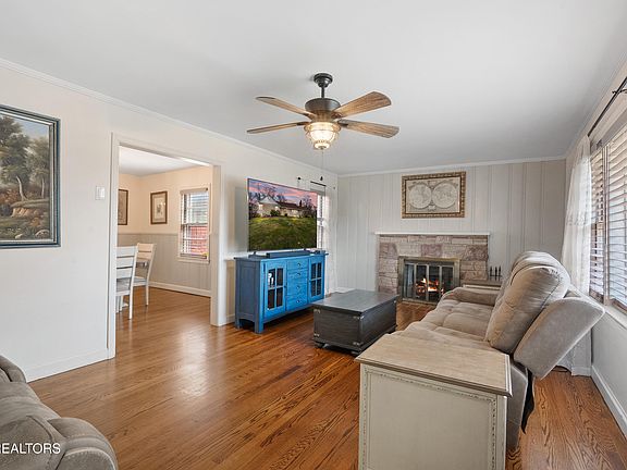 4th image of 5109 E Sunset Rd