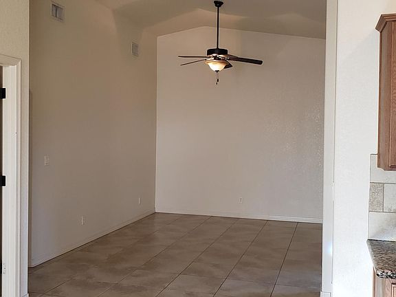 5th image of 2670 Bluewater Dr Unit 101