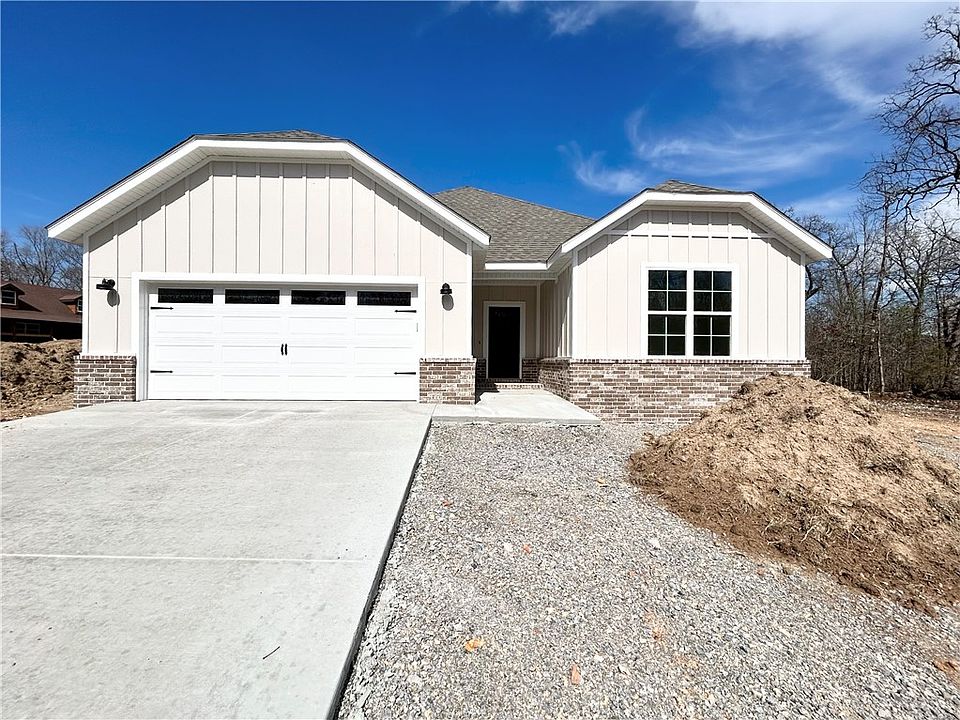1st image of 18 Orkney Dr