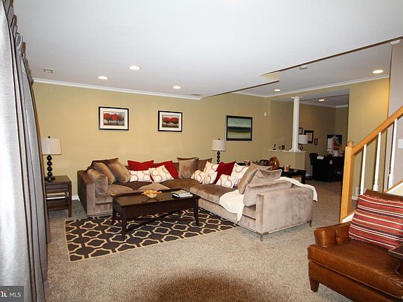 2nd image of 5145 Columbia Rd #831