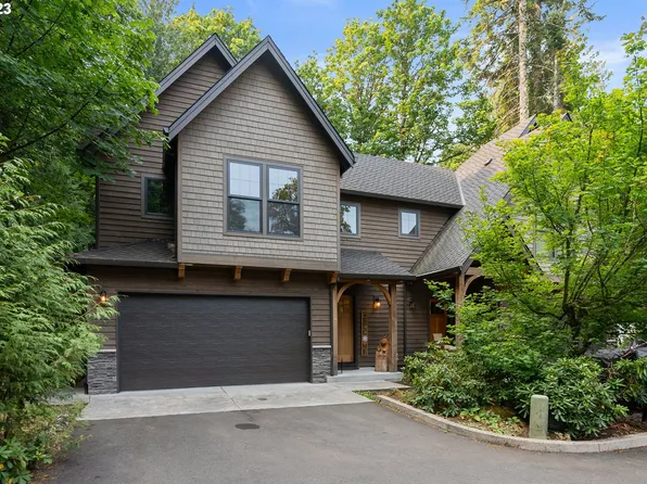 67685 E Fairway Ave, Welches, OR 97067