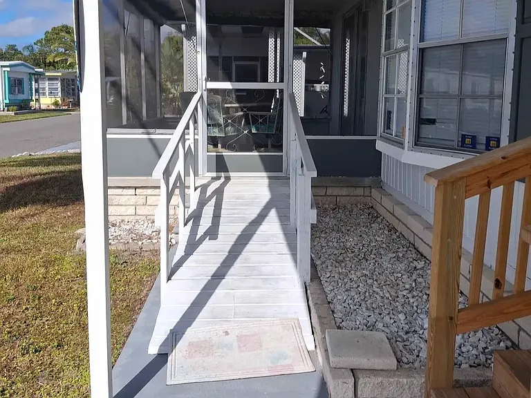 6120 Saragossa Ave — Photo 14
