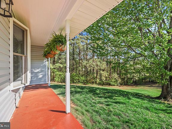 4th image of 874 Truslow Rd