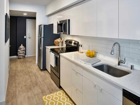 Bowman, 3801 Stone Way N APT 68, Seattle, WA 98103