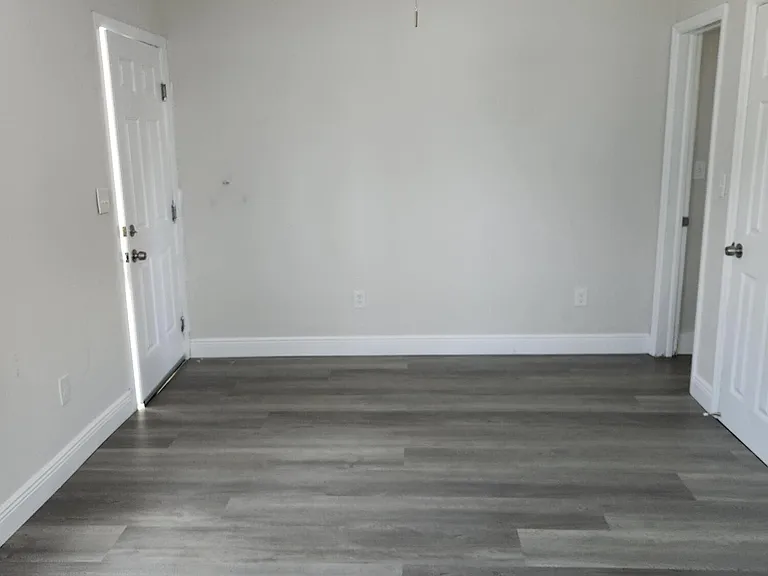 405 2nd Ave S #B — Photo 4