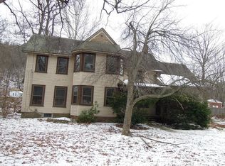 2 Upper Russell Rd, Huntington, MA 01050