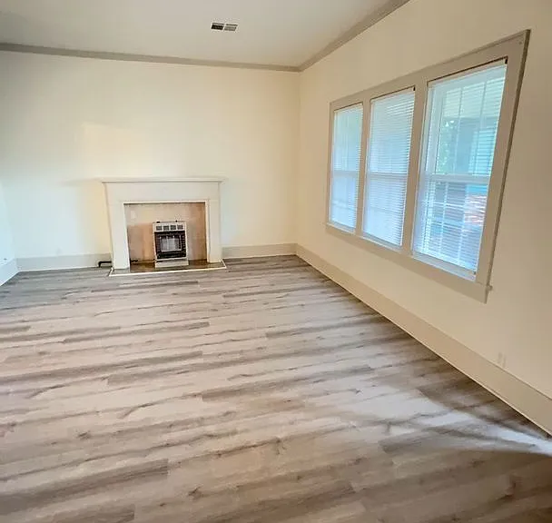 1326 W Elm Ave — Photo 3