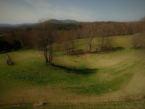 5th image of 495 Llama Ln