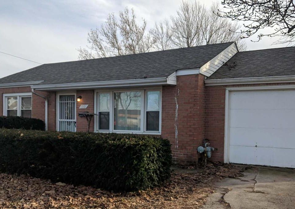 1st image of 1001 W Bethel Ave