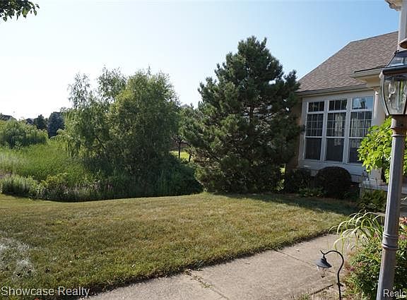 4th image of 4684 Rosewood Ln