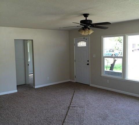 4th image of 2385 Belle St