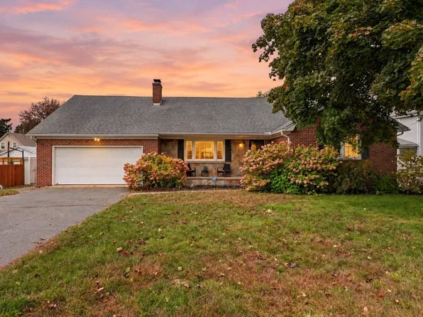 15 Maryland Ave, Chicopee, MA 01020