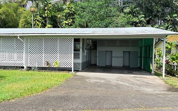 4th image of 105 Lahaina St
