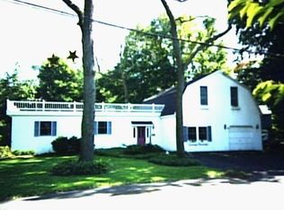 175 Elm St, Fairfield, CT 06430