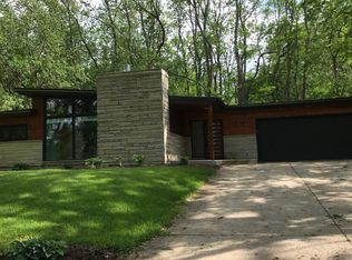 1214 Milwaukee St, Delafield, WI 53018