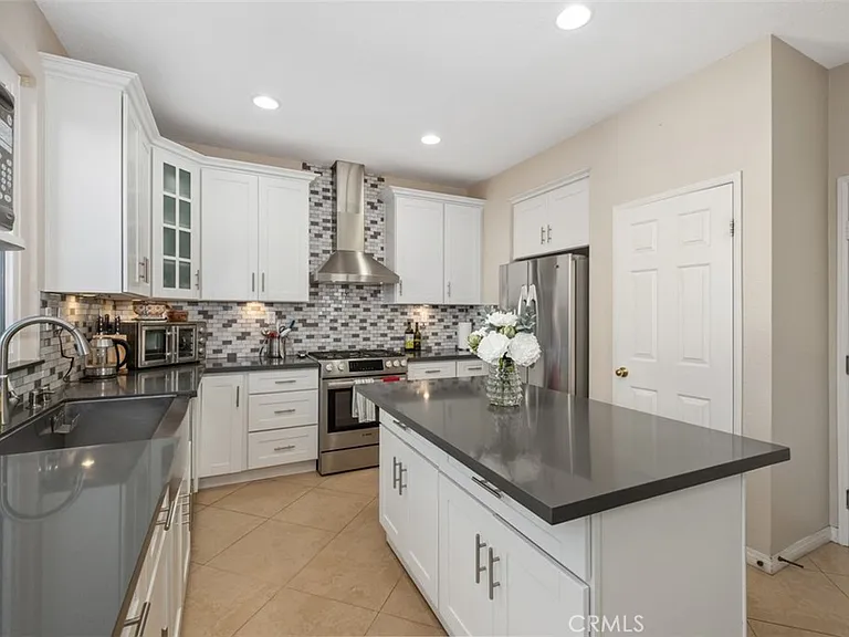 151 Church Pl — Photo 5