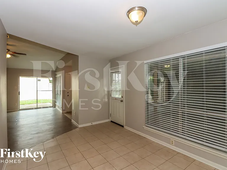 12426 Sungate Ln — Photo 5