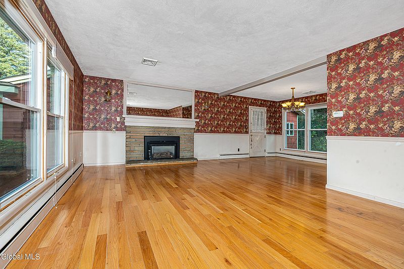 2nd image of 2430 Jaffrey Street