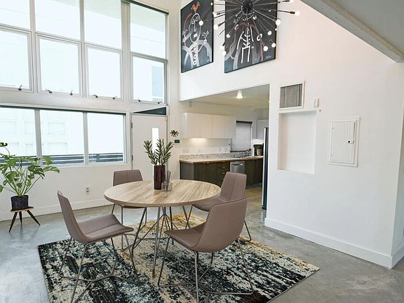 4th image of 1037 N Laurel Ave APT 7A