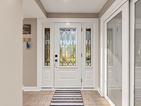 5th image of 2739 Ireton St E