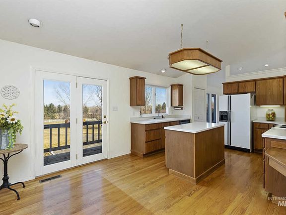 4th image of 3085 Boehm Estate Dr