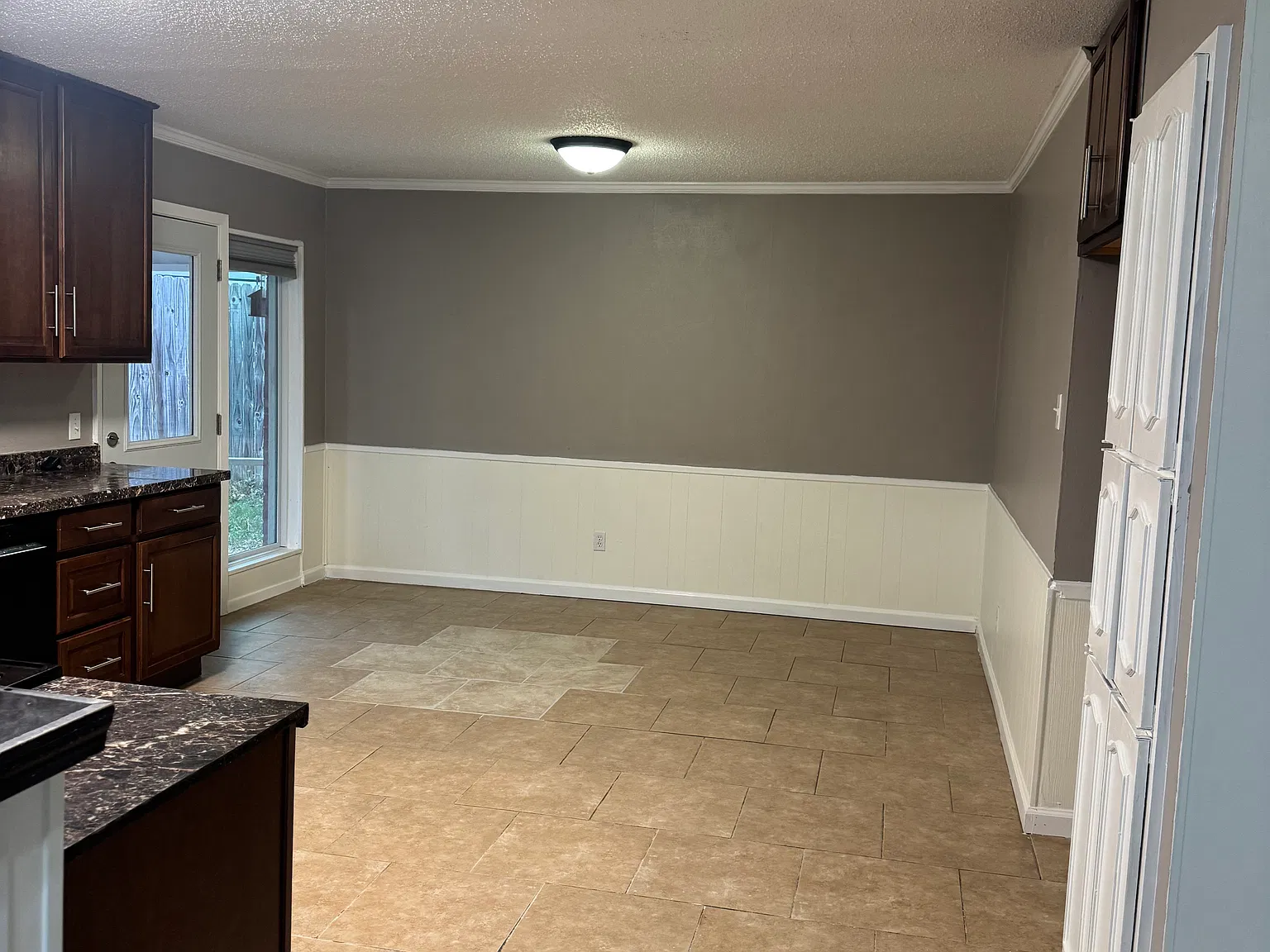 3 bed, 1300 sqft, $2,300 — Photo 3