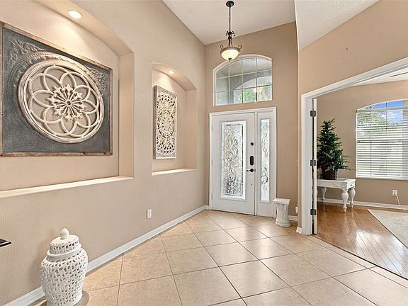5th image of 11009 ROCKLEDGE VIEW DR
