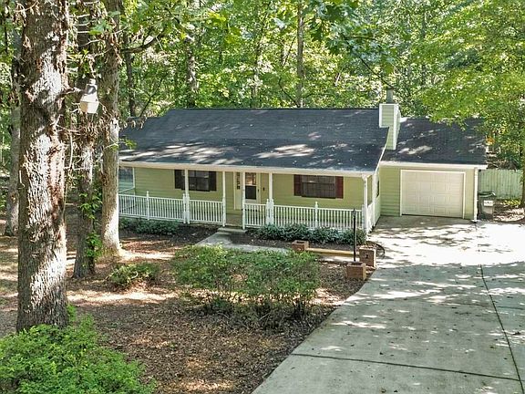 4th image of 45 Guthrie Pl