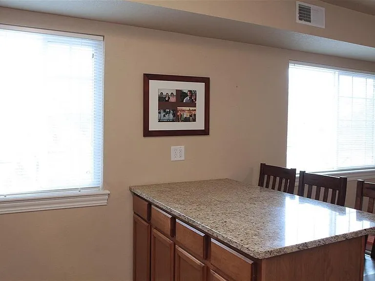 124 Grandview Ct #124 — Photo 5