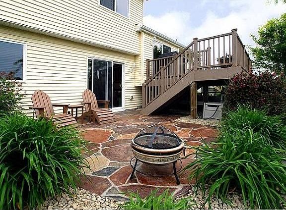 2nd image of 1121 Farmers Ln