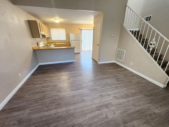 2nd image of 5205 Gray Ln APT D