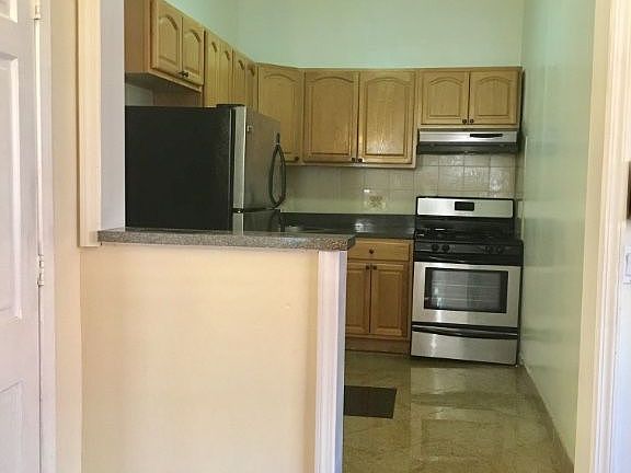 2nd image of 3112 46th St #F3