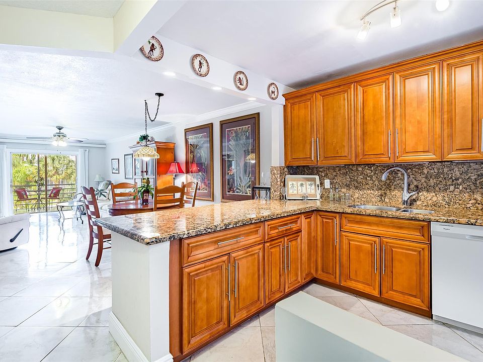 1st image of 2731 NE 14th Street Causeway #325