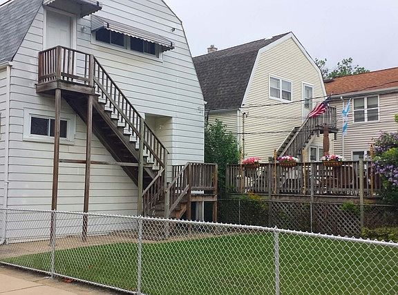 3rd image of 5273 N Luna Ave