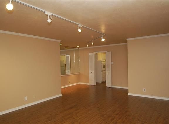 3rd image of 10029 Regal Park Ln APT 113