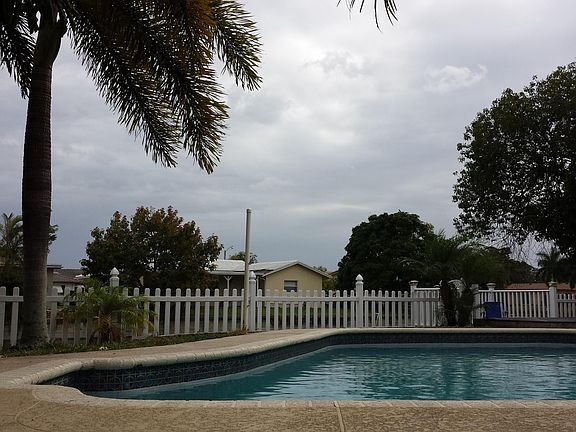 5th image of 7202 NW 78th St