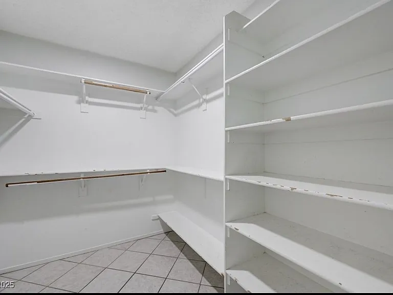 2268 Welsey Manor Dr — Photo 18