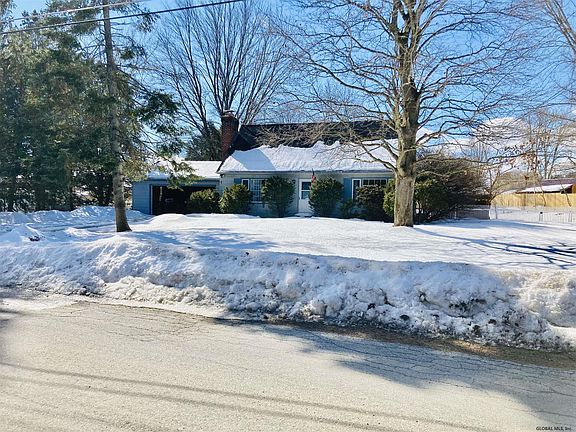 3rd image of 50 Terry Dr