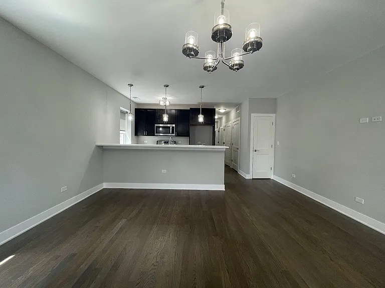1923 W 21st St #2 — Photo 2