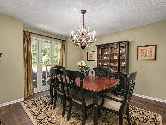 4th image of 3479 Barrington Dr