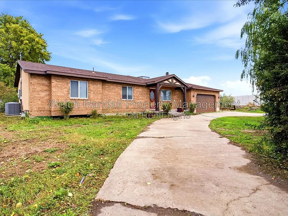 1920 N 900th St W