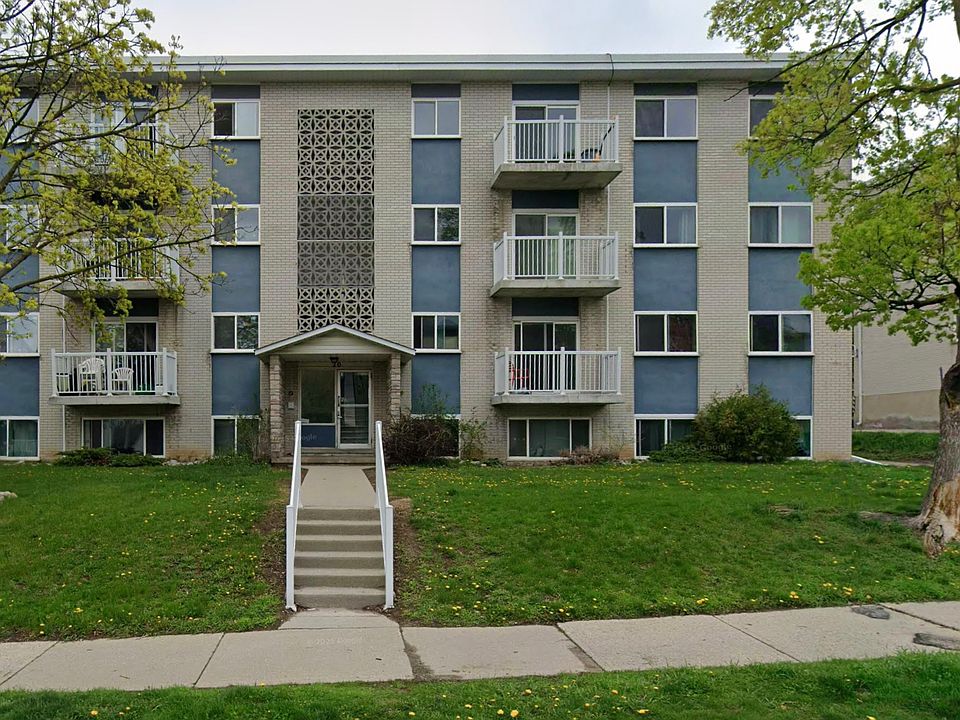 1st image of 20 Austin Dr #11
