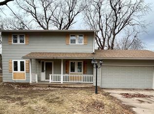 3507 N Lakeview Rd, Hutchinson, KS 67502