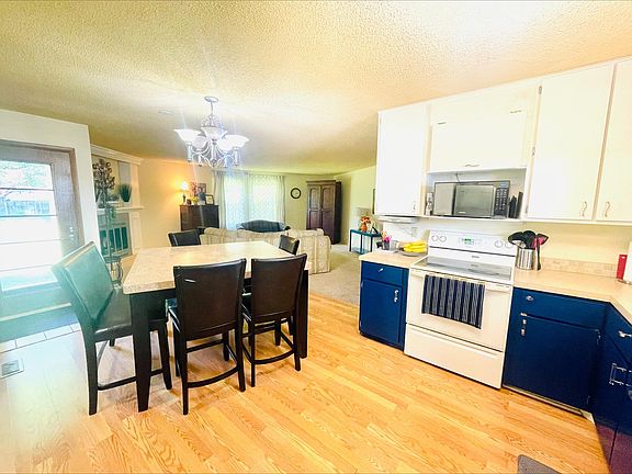 5th image of 4234 N Saint James Ct