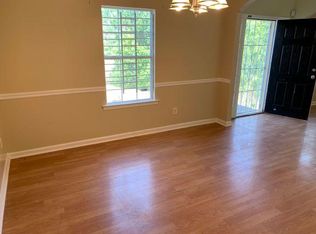 215 Blue Fox Cir, Riverdale, GA 30296