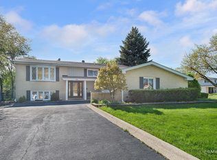 530 N Pioneer Dr, Addison, IL